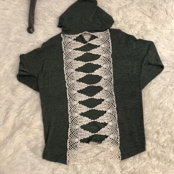 Small / medium sweater with hoodie - Picture 4 of 6